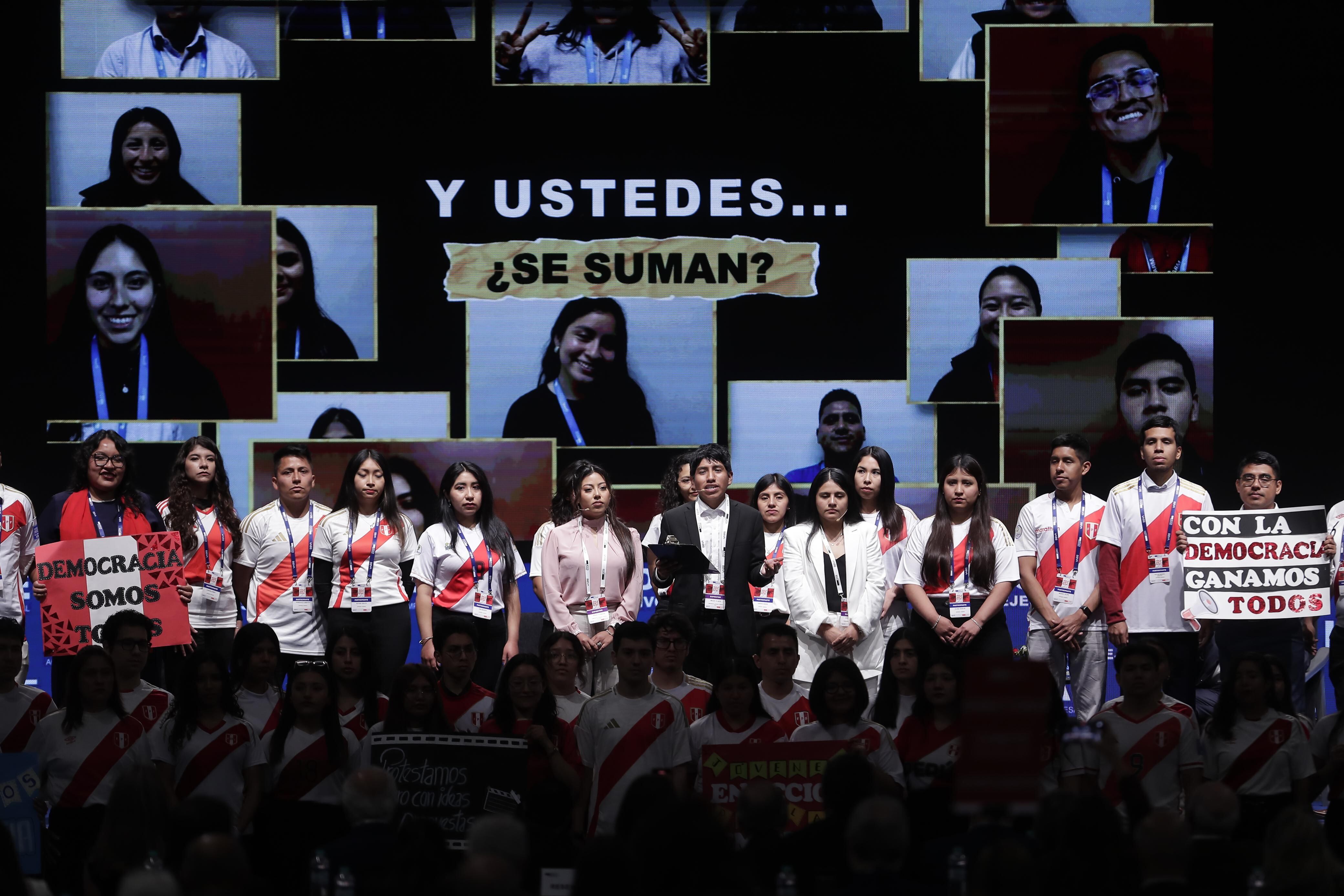 En un mensaje a la nación al país y al empresariado, los jóvenes de la Generacción solicitaron al gobierno y el Congreso “la revisión de leyes que favorecen a la criminalidad”. (Foto: Hugo Pérez/ El Comercio)