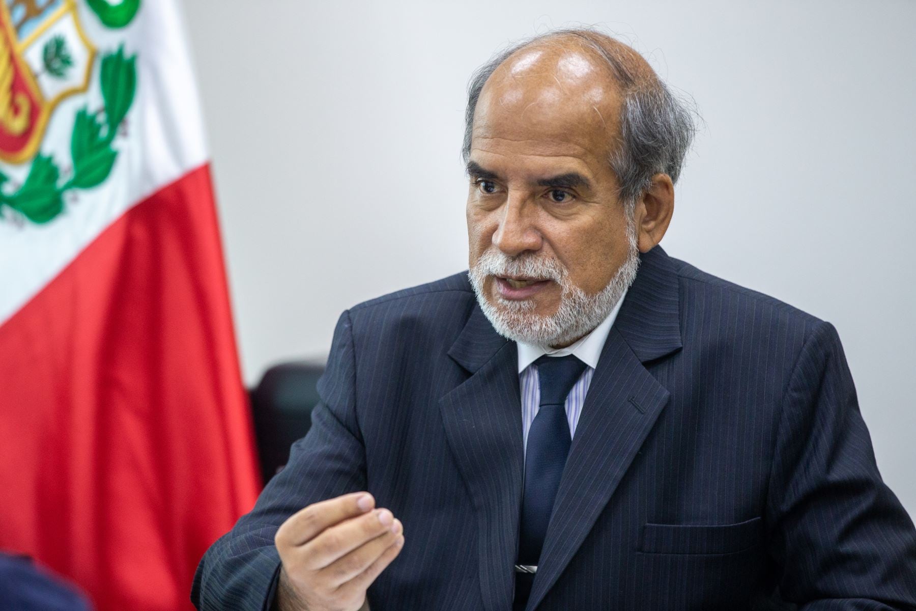 Ministro de Justicia, Daniel Maurate, indicó que Javier Llaque seguirá en el cargo de presidente ejecutivo del INPE. (Foto: Andina)