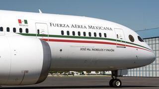 Mexicanos se burlan en redes de la rifa del avión presidencial 