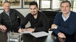 Gündogan renovó contrato hasta el 2016 con el Borussia Dortmund