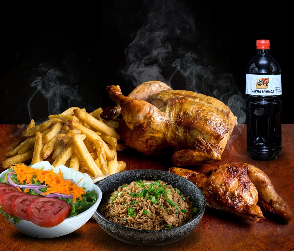 Pollívoro tiene sazón única al macerar el pollo en un aderezo con más de 12 ingredientes.