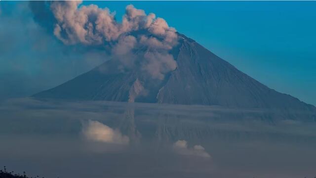 Ecuador: volcán Sangay genera una explosión cada medio minuto