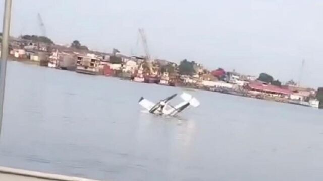 Iquitos: Avioneta choca contra embarcación y se hunde en el río Itaya