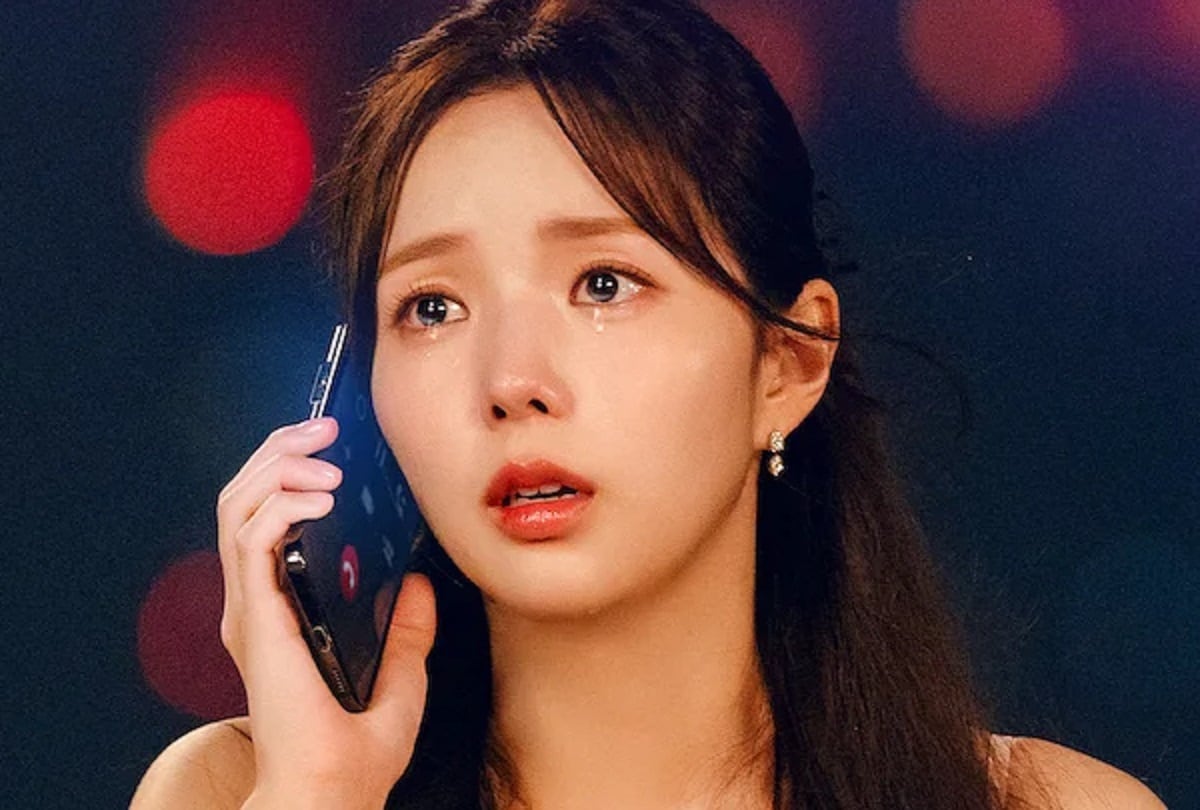 Chae Soo-bin asume el rol de Hong Hee-joo, la esposa de Sa-eon, en la serie surcoreana "Cuando el teléfono suena" (Foto: Netflix)