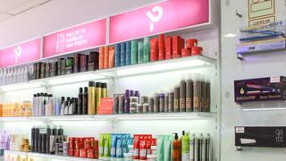 Demanda de productos de belleza profesional cae en peluquerías pero sube su consumo directo