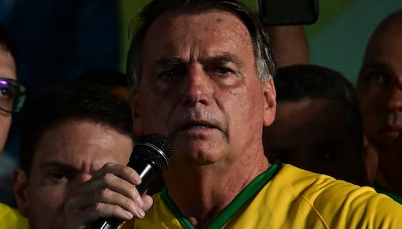 El expresidente de Brasil, Jair Bolsonaro, habla durante el lanzamiento de la precandidatura de Alexandre Ramagem para las elecciones a la alcaldía de Río de Janeiro en Río de Janeiro, Brasil, el 16 de marzo de 2024. (Foto de Pablo PORCIUNCULA / AFP)
