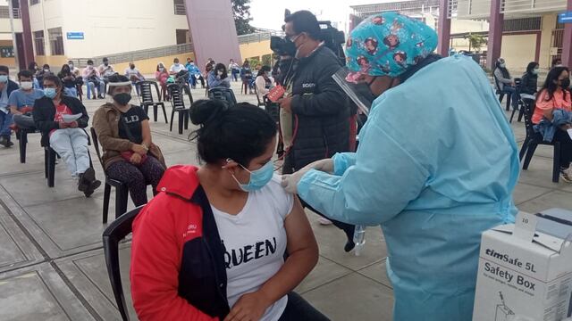 Vacunación contra el COVID-19: Hoy inició la inoculación a personas mayores de 25 años en Lima y Callao 