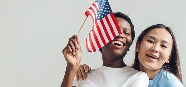 ¿Qué requisitos debo cumplir para acceder a la ciudadanía de Estados Unidos sin costo alguno?