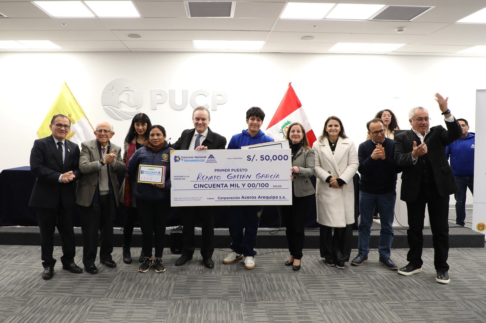 Participaron de esta competencia los colegios públicos y privados que forman parte de los clubes de ciencia y tecnología registrados por el Concytec.