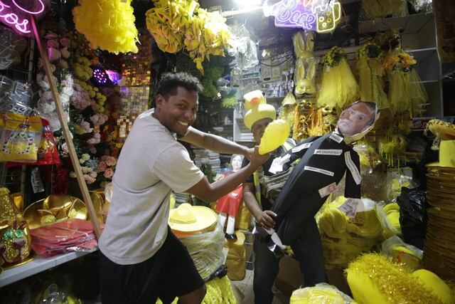 Año nuevo 2024: Venta de piñatas de Juan Reynoso y Dina Boluarte