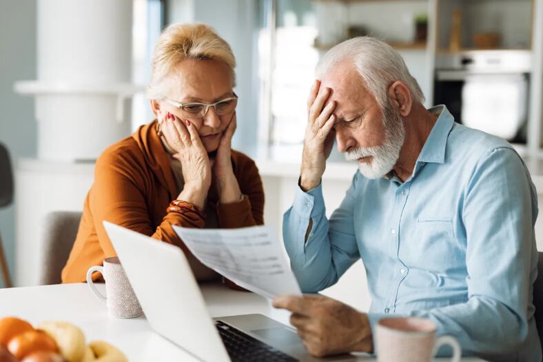 Con la información adecuada, las personas mayores pueden tomar decisiones financieras que les permitan disfrutar de su jubilación con mayor tranquilidad (Foto: Freepik)