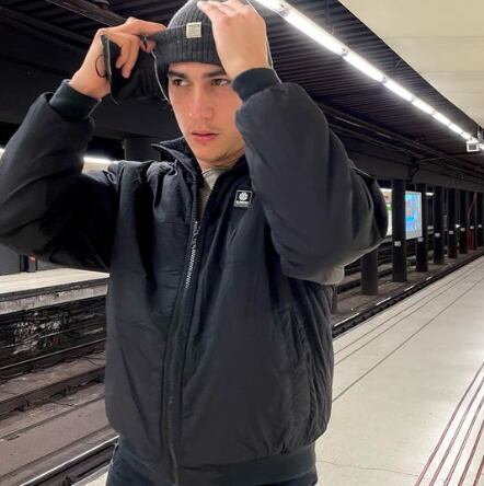 Y de paseo por distintas ciudades del mundo (Foto: Enzo Vogrincic / Instagram)