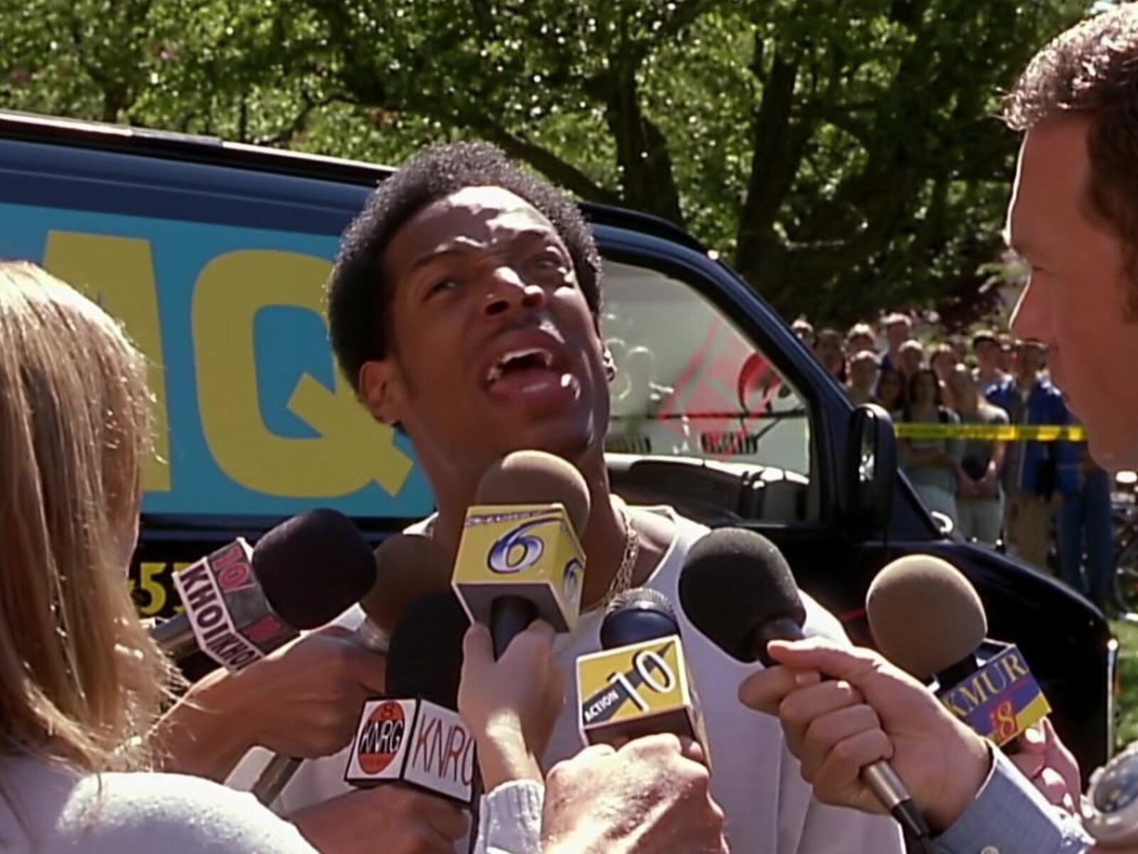 La cinta inauguró una saga de cinco películas. En esta escena, Shorty grita ante la prensa (Foto: Wayans Bros. Entertainment)