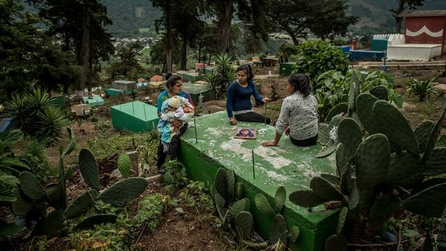 Las mujeres emigran para no morir en su casa; Estados Unidos les cierra la puerta