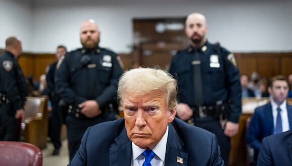 El expresidente de Estados Unidos y candidato presidencial republicano Donald Trump asiste a su juicio penal en el Tribunal Penal de Manhattan, en la ciudad de Nueva York, el 30 de mayo de 2024. (Foto de JUSTIN LANE / POOL / AFP)