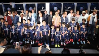 Futbolistas de PSG participaron de un desfile de moda en China