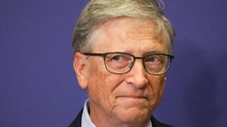 La tienen Bill Gates y Warren Buffet: para qué sirve la tarjeta dorada de McDonald’s y cuáles son sus beneficios