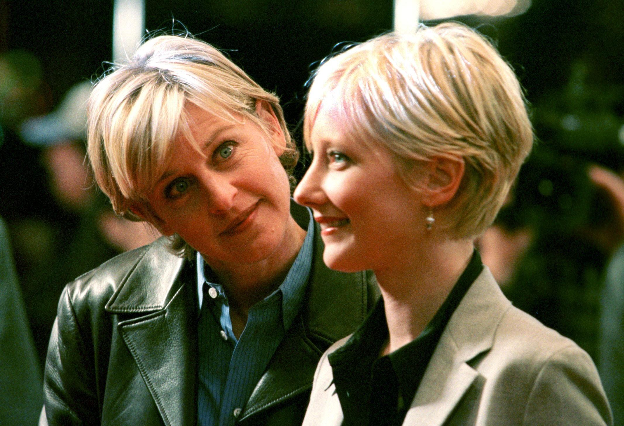 Anne Heche y Ellen Degeneres fueron de las primeras parejas homosexuales en vivir su amor en libertad (Foto: Hector Mata / AFP)