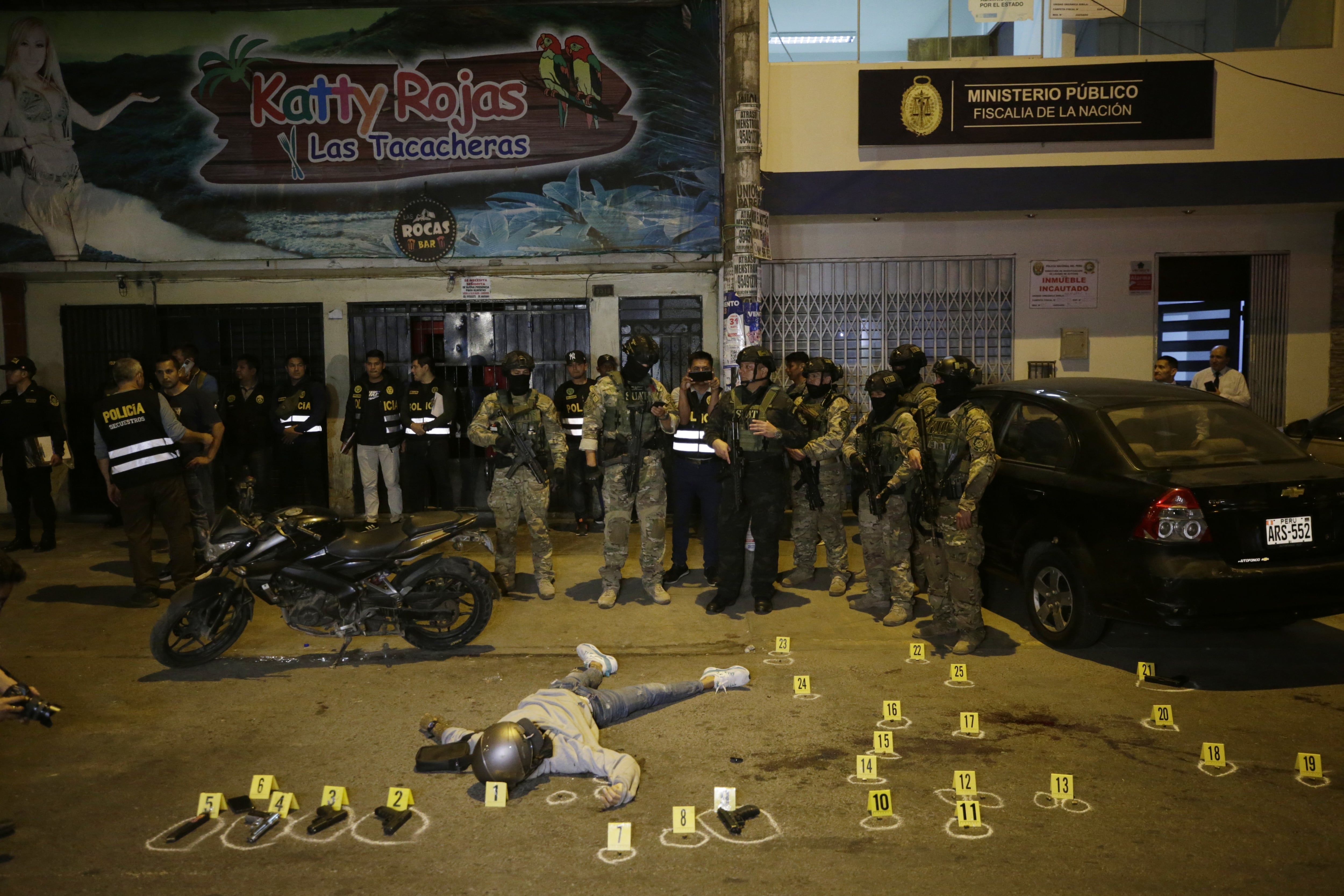 El delincuente 'Maldito Cris' fue abatido tras una persecución policial en plena avenida Universitaria, en San Martín de Porres. (Foto: César Bueno @photo.gec)