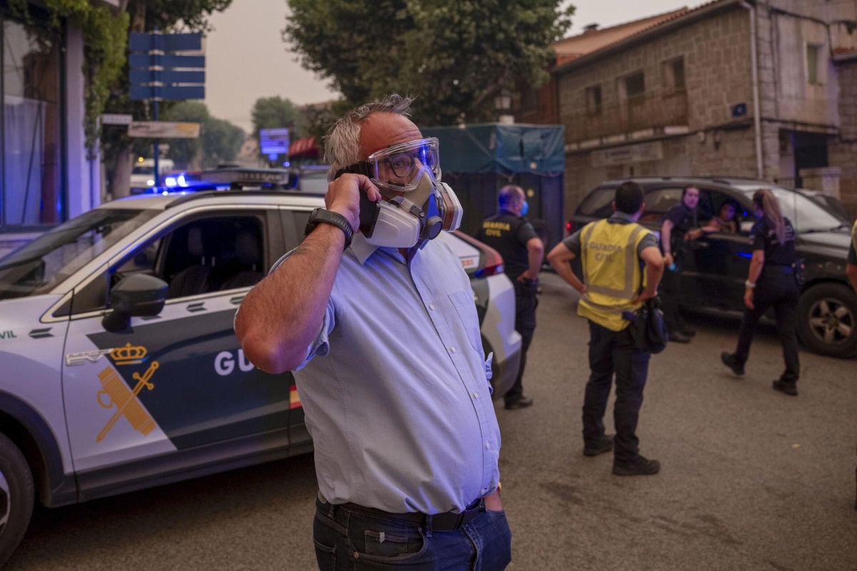 Más de 40.000 madrileños permanecen evacuados o confinados por el incendio