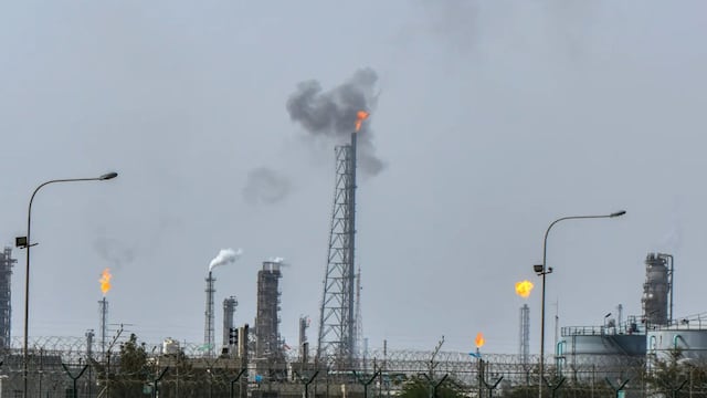 Un nuevo incendio en una planta desalinizadora y de energía en Kuwait por ataques de Irán