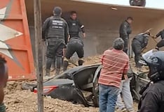 Puente Piedra: tráiler se volcó sobre un auto en la Panamericana Norte y dejó una víctima mortal