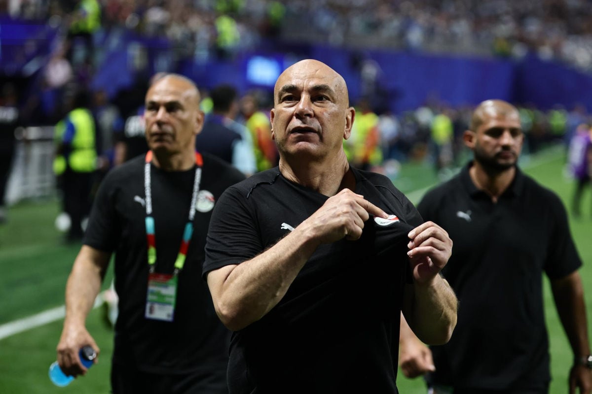 DT de Egipto denuncia decisiones arbitrales tras la remontada de Argentina en el Mundial 2026. Foto: EFE/EPA/RONALD WITTEK