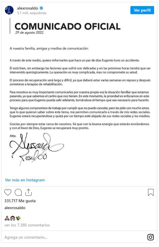 Alessandra Rosaldo compartió un comunicado informando que su esposo Eugenio Derbez había sufrido un accidente sin ofrecer mayor detalle sobre el mismo y que debía ser intervenido quirúrgicamente en las próximas horas. | Crédito: @alexrosaldo / Instagram