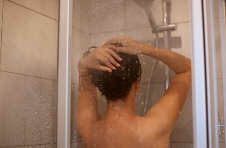 La creadora de contenido señaló que la gran mayoría de personas utiliza el mismo producto para asearse en todo el cuerpo, lo cual es un error. (Foto referencial: user18526052 / Freepik)