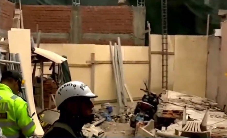 Señalan que la obra sí tenía licencia para la demolición, pero que, al parecer, no contaba con las medidas de seguridad, por lo que se paralizan los trabajos en el inmueble hasta nuevo aviso.