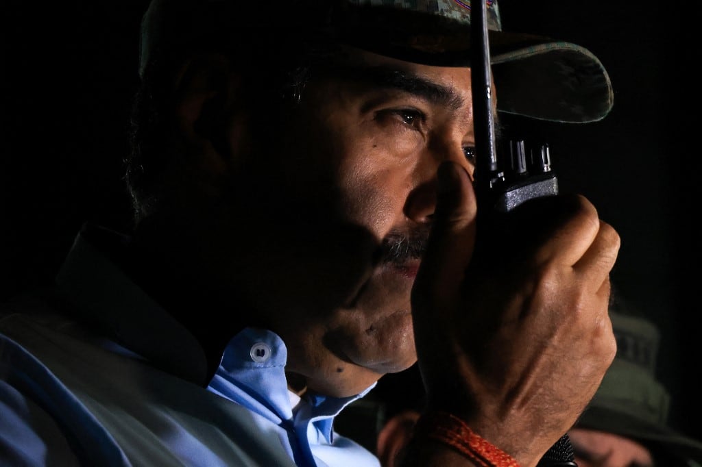 Estados Unidos no ha planteado oficialmente una acción directa contra Venezuela, aunque Nicolás Maduro denuncia un "asedio" y una amenaza escudada en la lucha contra el narcotráfico. (AFP PHOTO / VENEZUELAN PRESIDENCY / Jhon ZERPA)