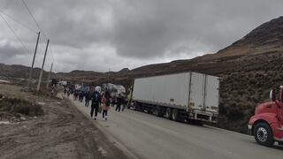 Carretera Central paralizada: el trágico impacto en el transporte, la agricultura y la minería 