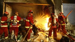 Incendio en Villa María del Triunfo: cinco casas resultaron afectadas