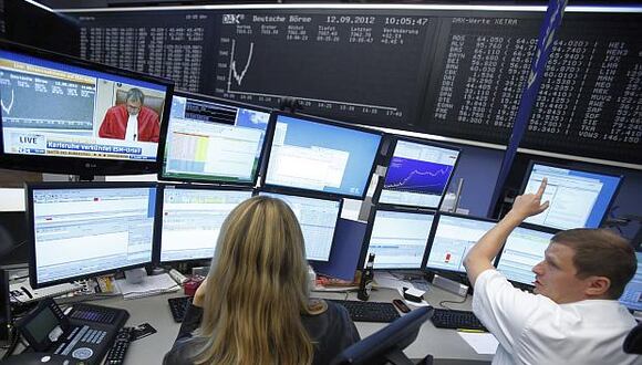 El Euro Stoxx50, índice que engloba las empresas europeas de mayor capitalización, también avanza al igual que Londres, el 0,22 %. (Foto: Reuters)