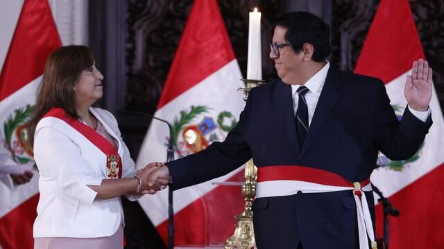 La presidenta Dina Boluarte y el ministro Alex Contreras. Foto: Presidencia