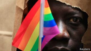 Presidente de Uganda rechaza endurecer legislación anti gay