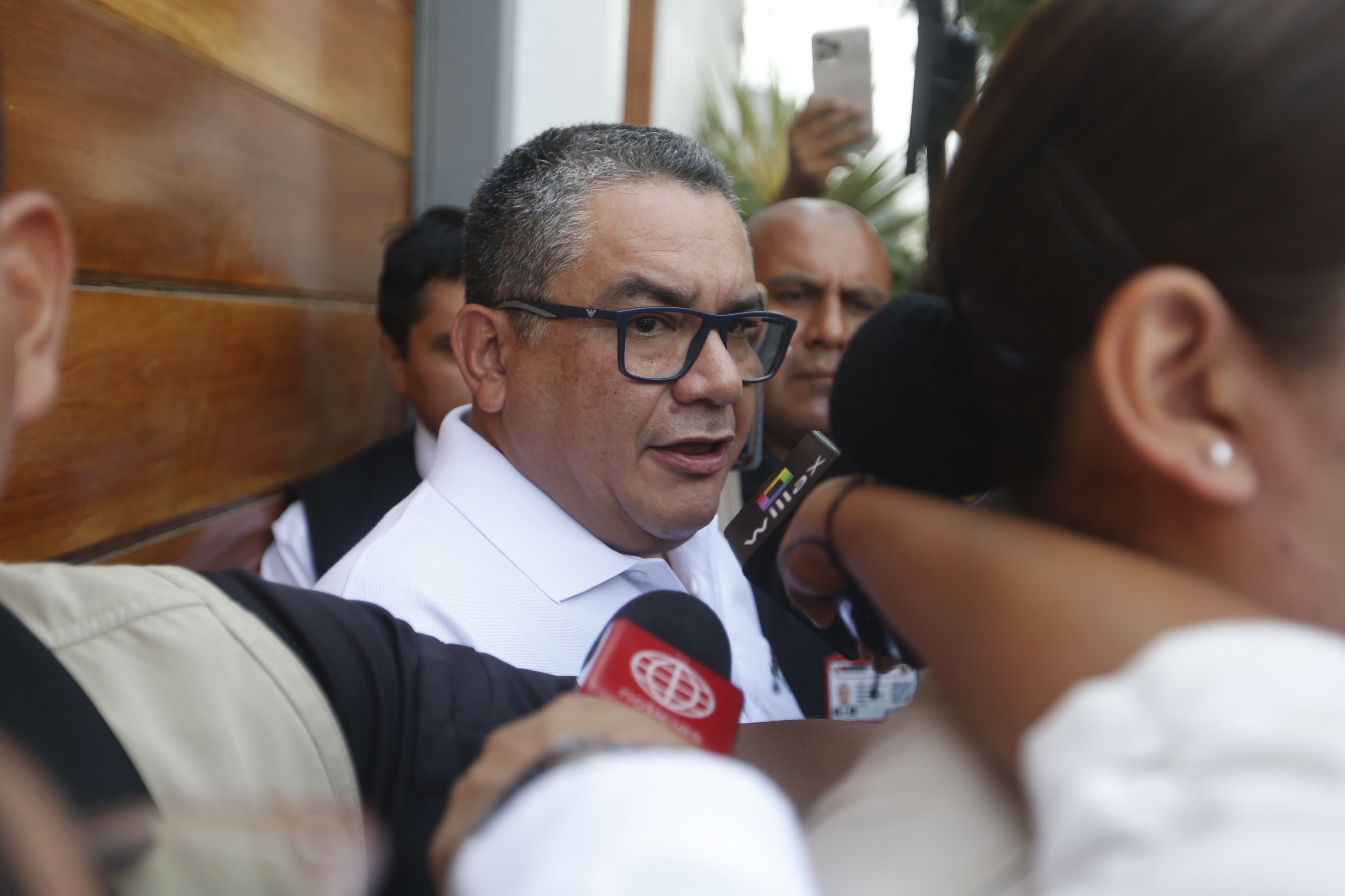 Juan José Santiváñez descartó haber cobrado 20 mil dólares para influir indebidamente ante el TC. (Foto: Mario Zapata / @photo.gec)