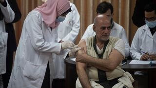 Coronavirus: líderes palestinos también están envueltos en escándalo de ‘vacunagate’