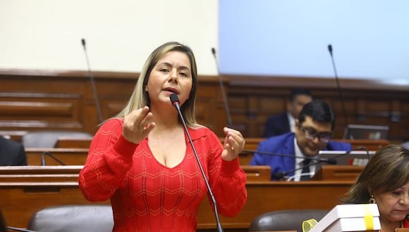 Tania Ramírez, congresista de Fuera Popular, respaldaría un acuerdo con Perú Libre. (Foto: Congreso)