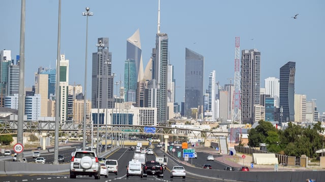 Estados Unidos cierra indefinidamente su embajada en Kuwait en plena ola de ataques de Irán