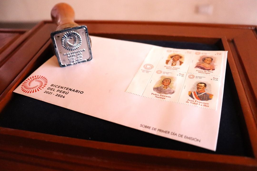 Sello postal alusivo a los personajes del Bicentenario de la Independencia del Perú: Foto: Serpost