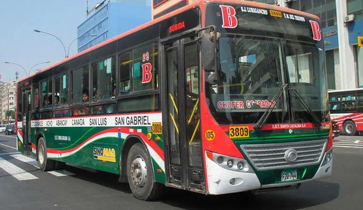 Los buses de la empresa Santa Catalina han sido víctimas de ataques de extorsionadores en Villa El Salvador y San Juan de Lurigancho. (Foto: Ficklr)
