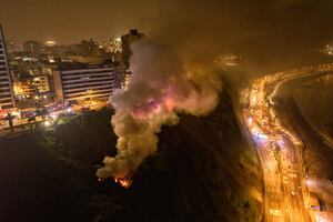 Incendio en el acantilado de la Costa Verde en Miraflores y otros siniestros que aterrorizaron la previa de Año Nuevo