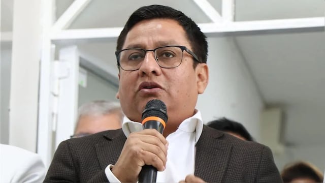 Ministro César Vásquez: “Somos conscientes de la precariedad de nuestro sistema”