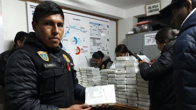 Puno: incautan 222 kilos de droga camuflados en cilindros de plástico