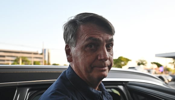 El expresidente de Brasil Jair Bolsonaro, a su llegada al Aeropuerto Internacional Presidente Juscelino Kubitschek, en Sao Paulo, el 19 de septiembre de 2023, en Brasilia, Brasil. (Foto de Andre Borges / EFE)