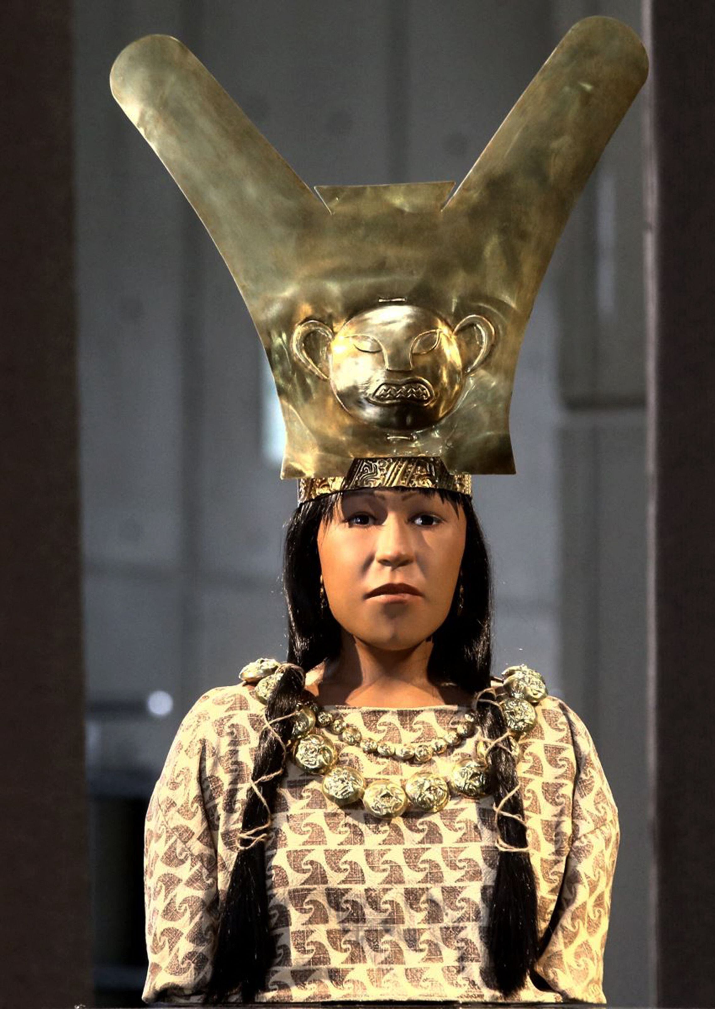 Tecnología avanzada y equipos multidisciplinarios nos permiten aproximarnos a personajes como la Dama de Cao y la momia Juanita.