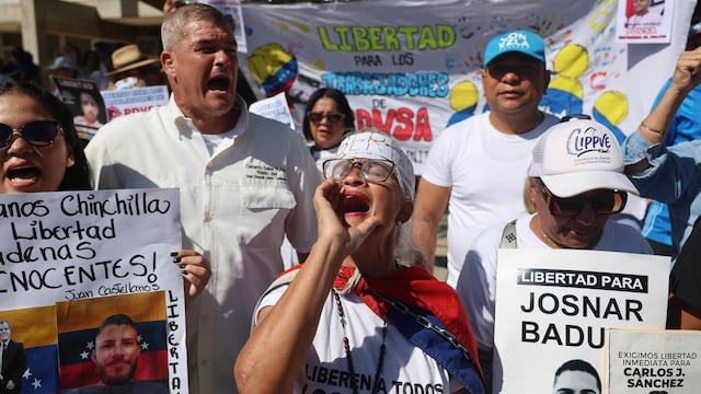“¡No tenemos miedo!”: primera manifestación opositora tras la caída de Maduro congrega a miles en Venezuela