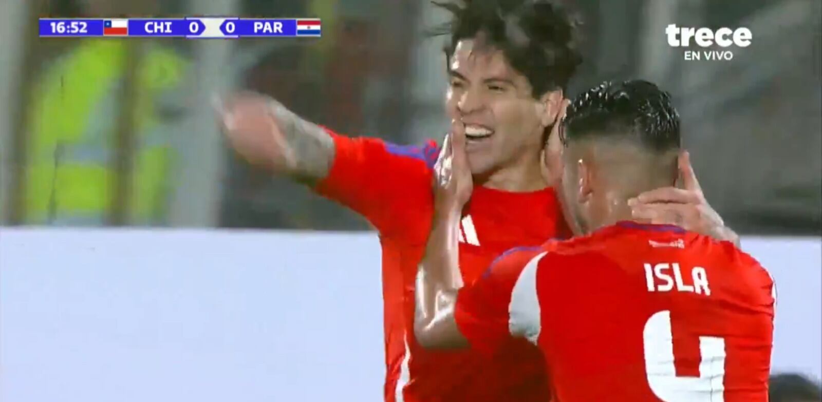Víctor Dávila anota de cabeza el 1-0 de Chile vs Paraguay por amistoso FIFA.