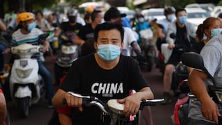 China reporta tercer día consecutivo de descenso de nuevos contagios de coronavirus